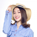 邹露 - 舍不得那个与你擦肩而过的瞬间