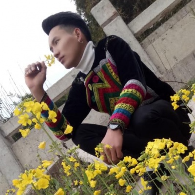 了拿洛石资料,了拿洛石最新歌曲,了拿洛石MV视频,了拿洛石音乐专辑,了拿洛石好听的歌